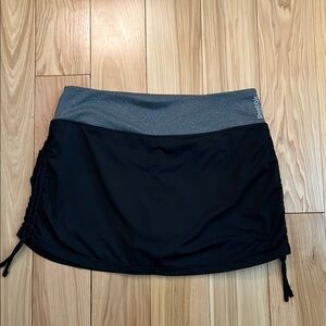 Reebok Black and Gray stretch Athletic women’s Skort size S